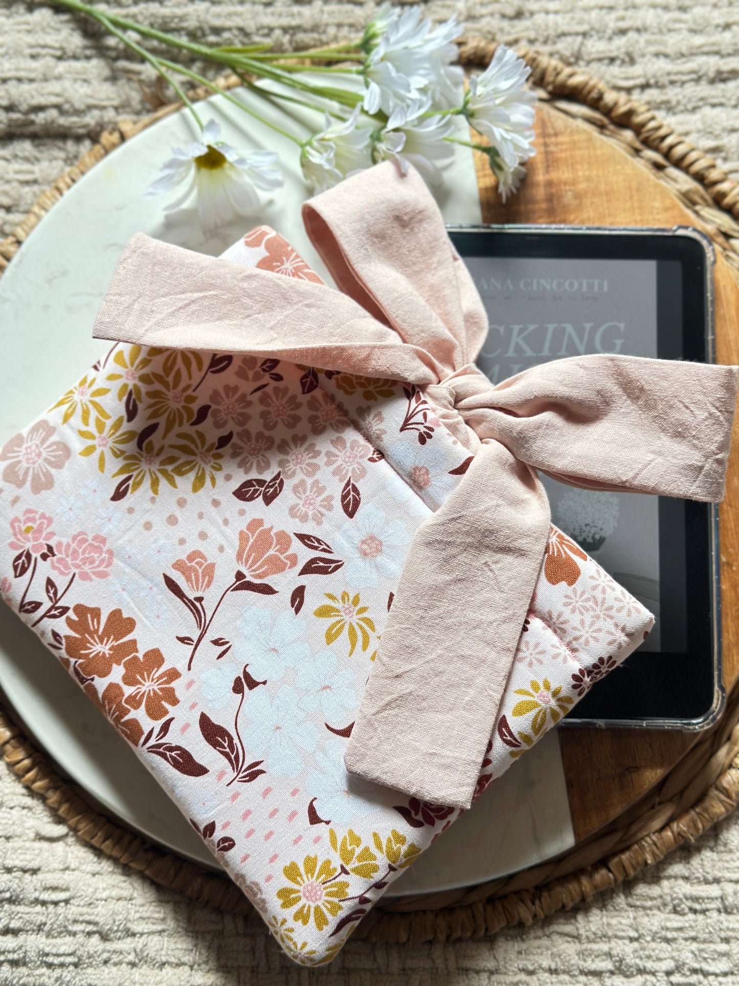 Light Pink Florals Kindle Sleeve